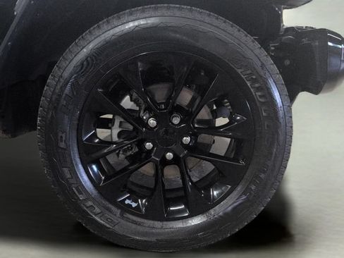Used 2023 Jeep Wrangler Unlimited Sahara AWD/4WD image 29