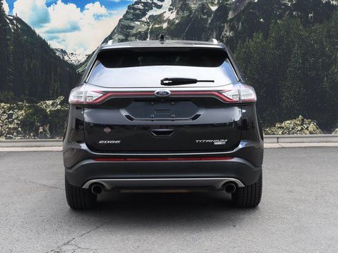 Used 2015 Ford Edge Titanium w/ Technology Package AWD/4WD image 10