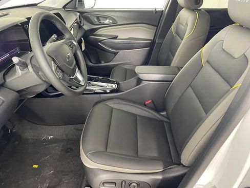 New 2026 Chevrolet Trax ACTIV w/ Sunroof Package FWD image 2