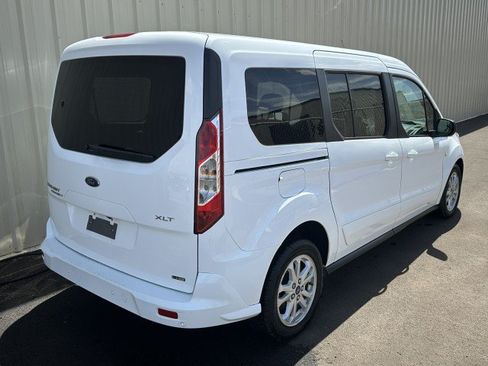 Used 2022 Ford Transit Connect XLT FWD image 2