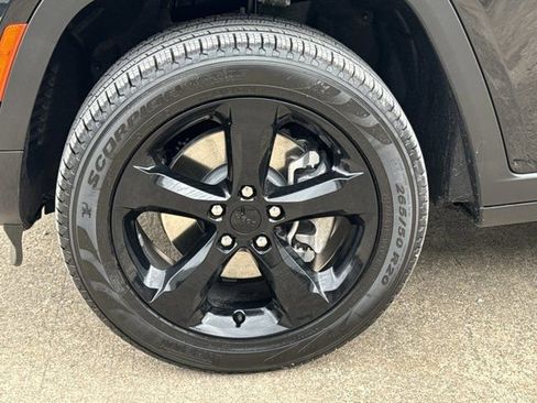 New 2026 Jeep Grand Cherokee L Limited AWD/4WD image 15