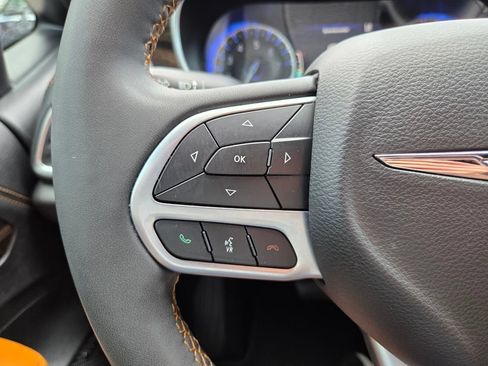 Certified 2022 Chrysler Pacifica Pinnacle FWD image 33