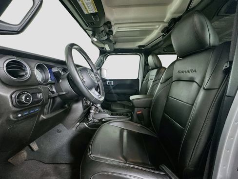 Used 2023 Jeep Wrangler Unlimited Sahara w/ Cold Weather Group AWD/4WD image 12
