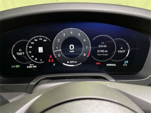 Used 2025 Porsche 911 Carrera image 38