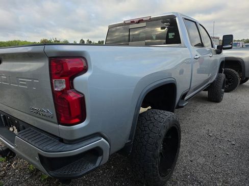 Used 2021 Chevrolet Silverado 2500 High Country w/ Z71 Off-Road Package image 3