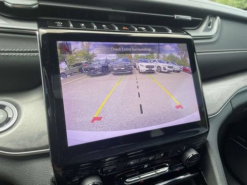 Used 2023 Jeep Grand Cherokee Overland AWD/4WD image 35