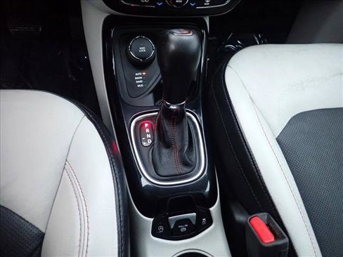 Used 2021 Jeep Compass Limited image 21