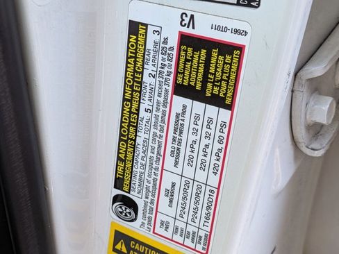 Used 2010 Toyota Venza AWD image 18