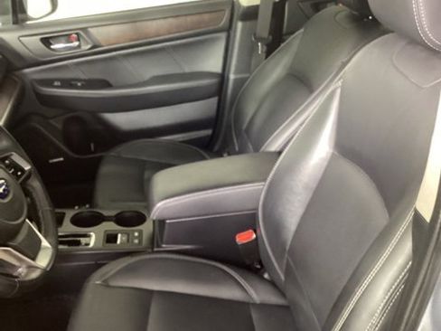 Used 2019 Subaru Outback 2.5i Limited w/ Popular Package #2 image 12