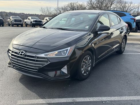 Used 2019 Hyundai Elantra SE w/ Cargo Package image 3