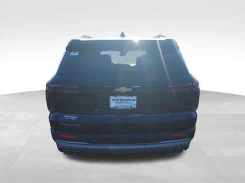 New 2027 Chevrolet Traverse LT FWD image 4