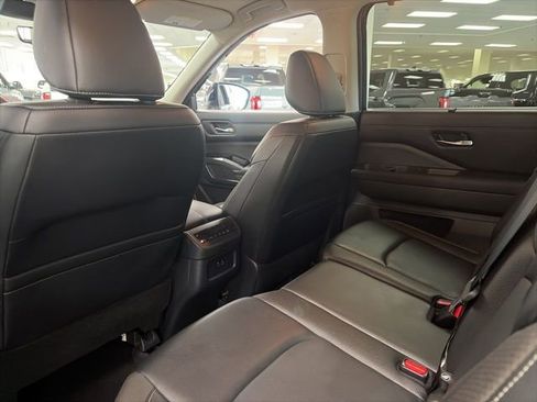 Used 2023 Nissan Pathfinder SL w/ Cargo Package AWD/4WD image 14