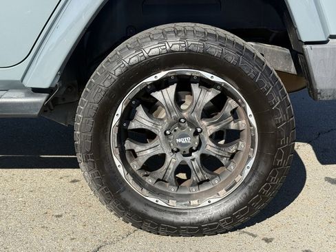 Used 2014 Jeep Wrangler Unlimited Sahara w/ Dual Top Group image 12