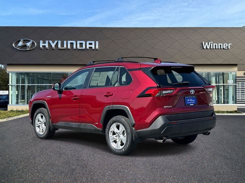 Used 2020 Toyota RAV4 XLE w/ Convenience Package AWD/4WD image 2