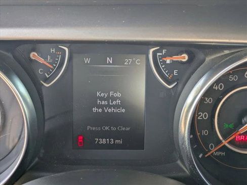 Used 2021 Jeep Gladiator Sport image 11