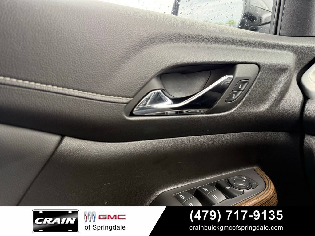 Used 2023 GMC Acadia SLE FWD image 11