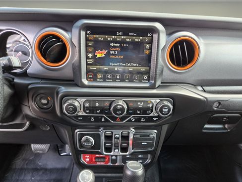 Used 2021 Jeep Gladiator Mojave AWD/4WD image 15