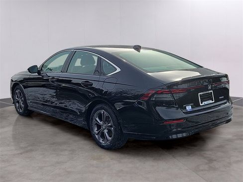 Certified 2023 Honda Accord EX-L image 6