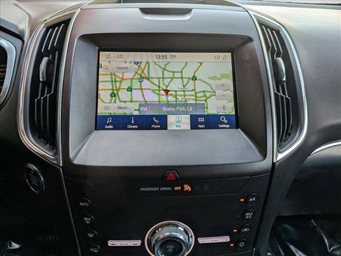 Used 2020 Ford Edge Titanium image 14