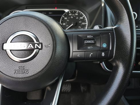 Used 2024 Nissan Rogue SV AWD/4WD image 19