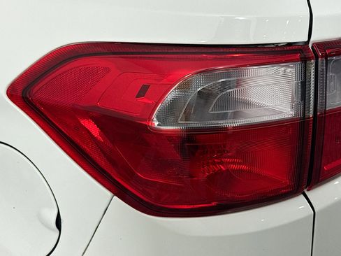 Used 2020 Ford EcoSport Titanium image 34