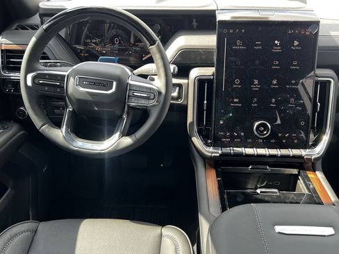 New 2026 GMC Yukon XL Denali w/ Denali Reserve Package image 8