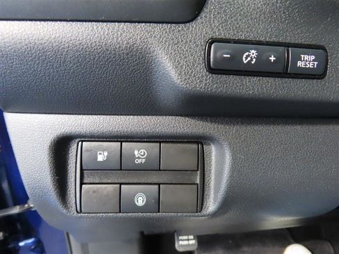 Used 2023 Nissan Leaf S FWD image 17