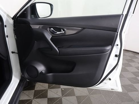 Used 2019 Nissan Rogue SV w/ Premium Package AWD/4WD image 23