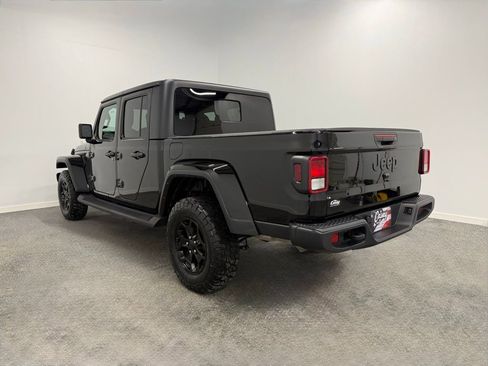 Used 2022 Jeep Gladiator Willys image 9