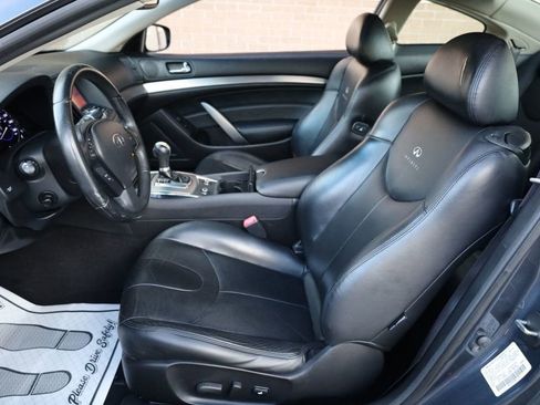 Used 2011 INFINITI G37 Journey w/ Premium Pkg image 9
