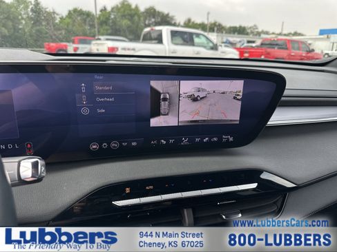 Used 2025 Buick Enclave Sport Touring FWD image 17
