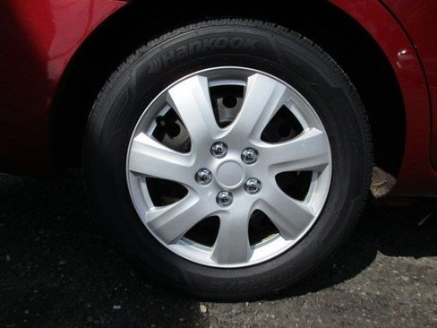 Used 2019 Nissan Versa SV FWD image 10