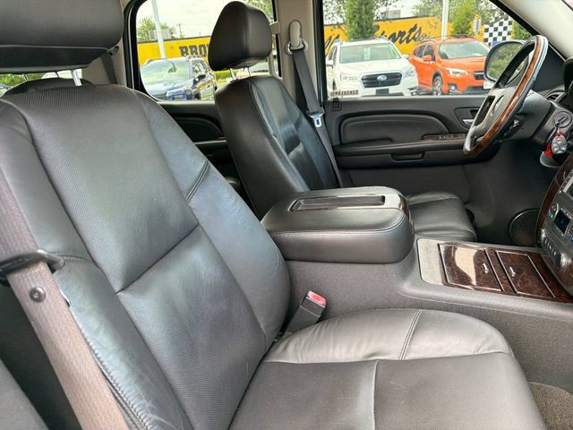 Used 2009 GMC Yukon Denali RWD image 25