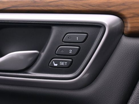 Used 2019 Honda CR-V Touring image 31