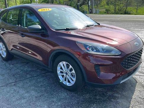 Used 2021 Ford Escape S image 2