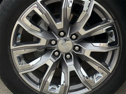 Used 2024 GMC Sierra 1500 Denali image 10