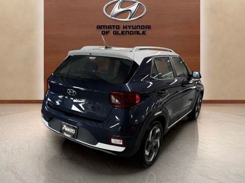 Used 2025 Hyundai Venue Limited FWD image 6