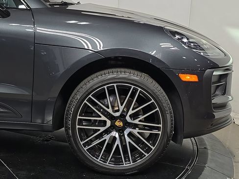 Certified 2026 Porsche Macan AWD/4WD image 11
