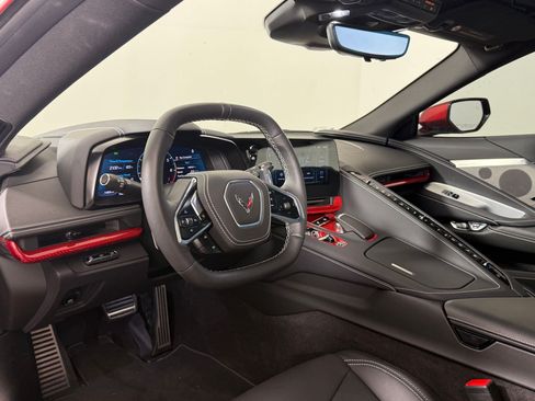 Used 2025 Chevrolet Corvette Stingray Preferred Cpe w/ 2LT RWD image 4