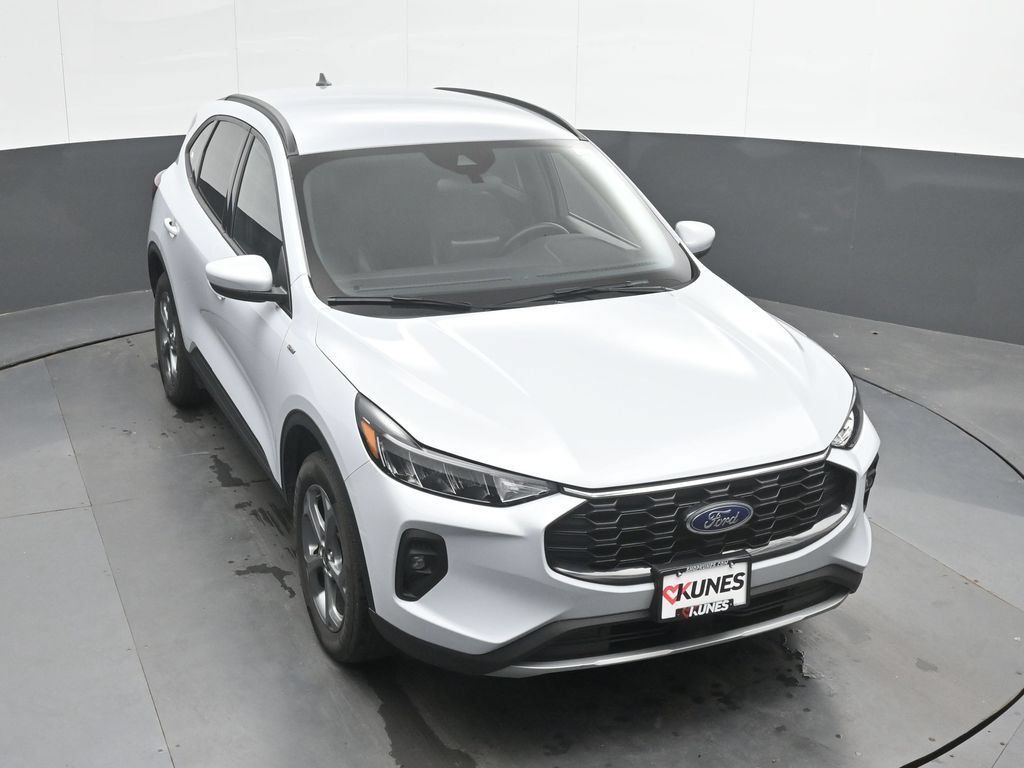 Used 2025 Ford Escape ST-Line Select AWD/4WD image 33