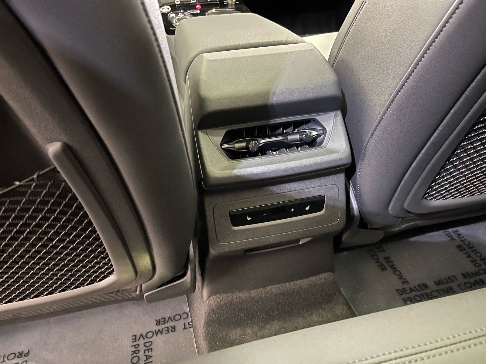 Used 2025 Audi Q6 e-tron Premium Plus w/ Premium Plus AWD/4WD image 33