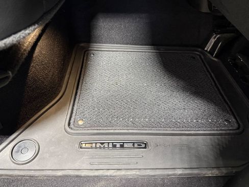 Used 2025 RAM 3500 Limited AWD/4WD image 44