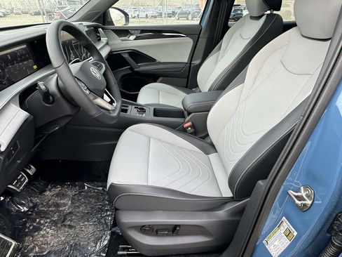 New 2026 Volkswagen Tiguan SE R-Line AWD/4WD image 14