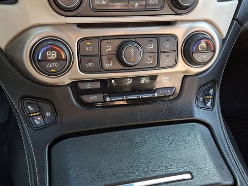 Used 2016 GMC Yukon Denali image 17