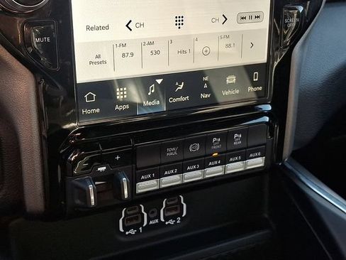 Used 2023 RAM 3500 Laramie AWD/4WD image 18