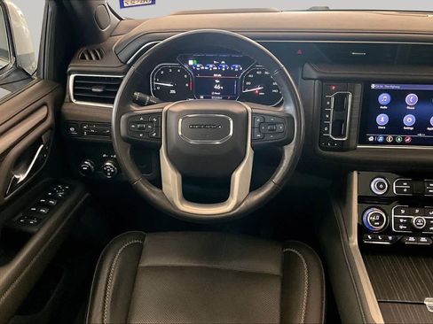 Used 2021 GMC Yukon XL Denali RWD image 16