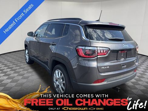 Used 2023 Jeep Compass Latitude image 3