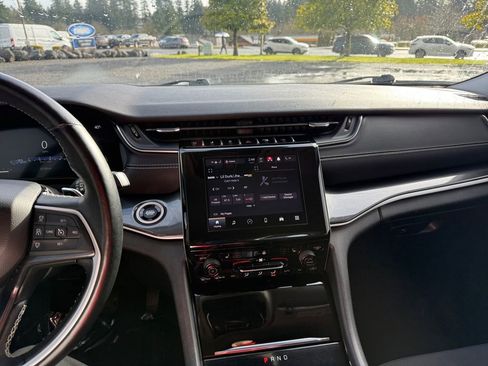 Certified 2022 Jeep Grand Cherokee L Laredo w/ Luxury Tech Group I image 16