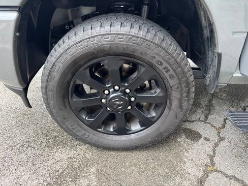 Used 2025 RAM 2500 Laramie AWD/4WD image 16