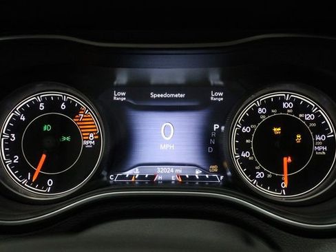 Used 2022 Jeep Cherokee Trailhawk image 27